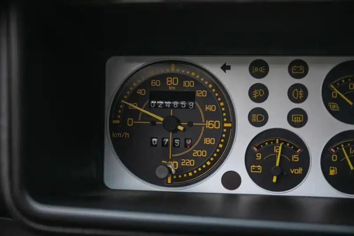 Lancia Delta HF Integrale Edizione Finale 1995 all’asta: perché è il “Deltone” più desiderato dai collezionisti (9)
