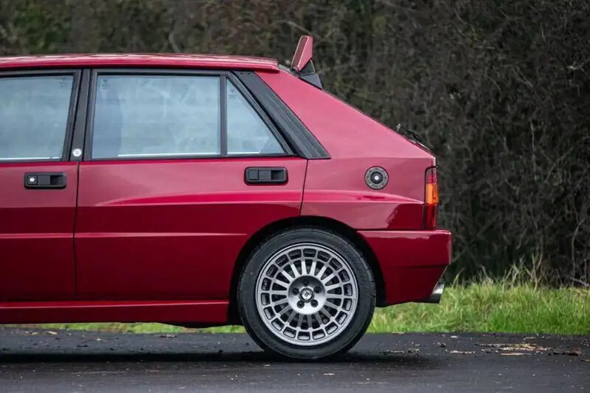 Lancia Delta HF Integrale Edizione Finale 1995 all’asta: perché è il “Deltone” più desiderato dai collezionisti (14)