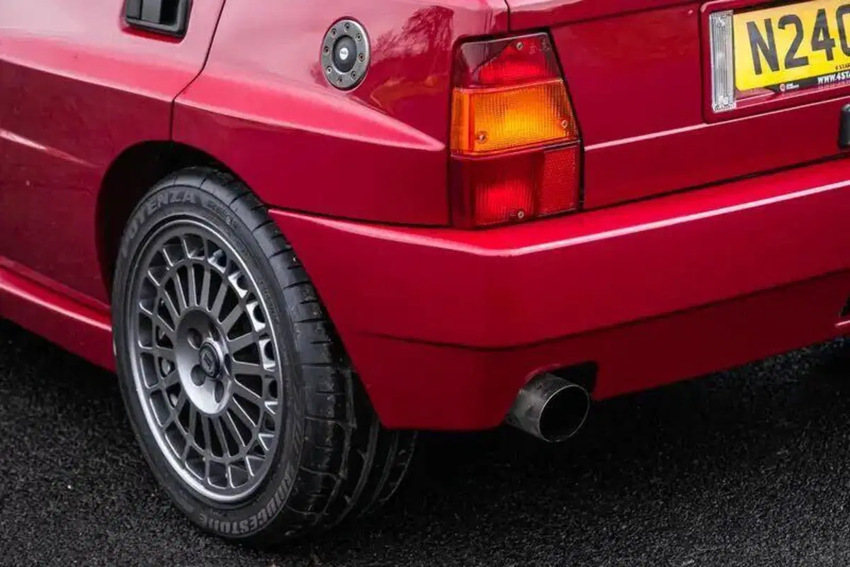 Lancia Delta HF Integrale Edizione Finale 1995 all’asta: perché è il “Deltone” più desiderato dai collezionisti (19)