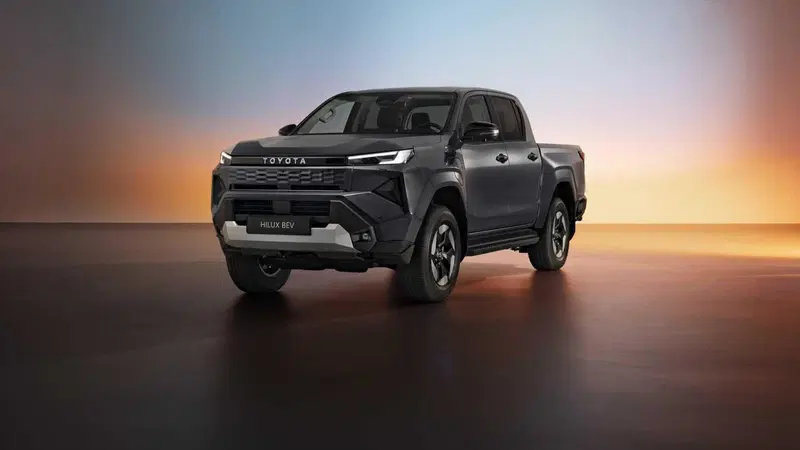 Toyota Hilux 2026, la leggenda dei pick-up si reinventa: arriva il Mild Hybrid 48V e i prezzi partono da 36.400 euro