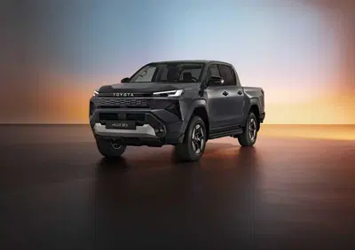 Toyota Hilux 2026, la leggenda dei pick-up si reinventa: arriva il Mild Hybrid 48V e i prezzi partono da 36.400 euro