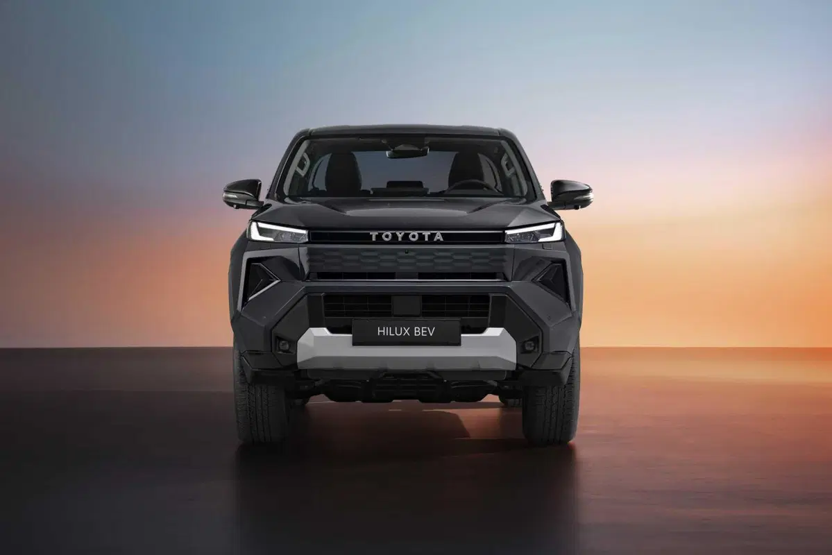 Nuovo Toyota Hilux BEV (2)