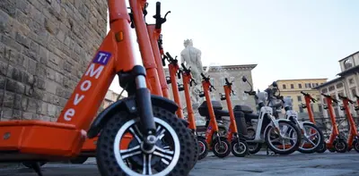 Monopattini elettrici: in arrivo il &ldquo;targhino&rdquo;. Ecco come funziona, quanto costa e quando sar&agrave; obbligatorio