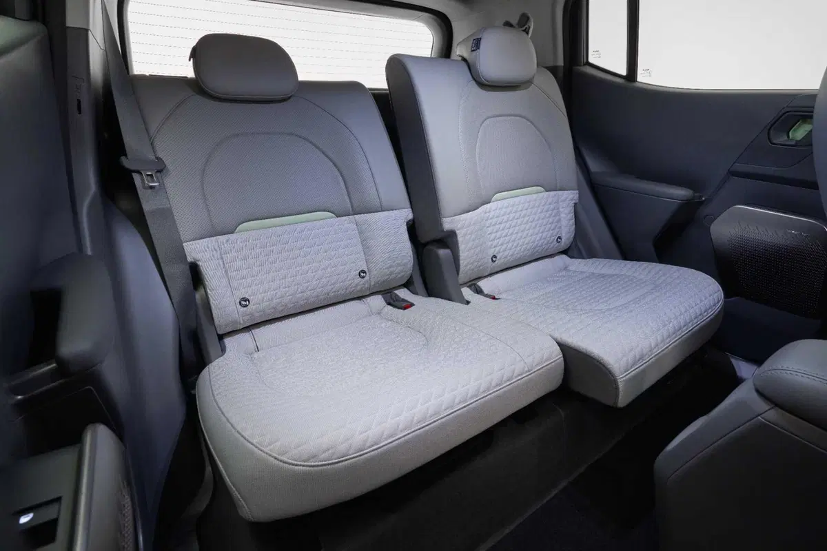 Kia EV2 si mostra per la prima volta dal vivo: ecco la versione finale (9)