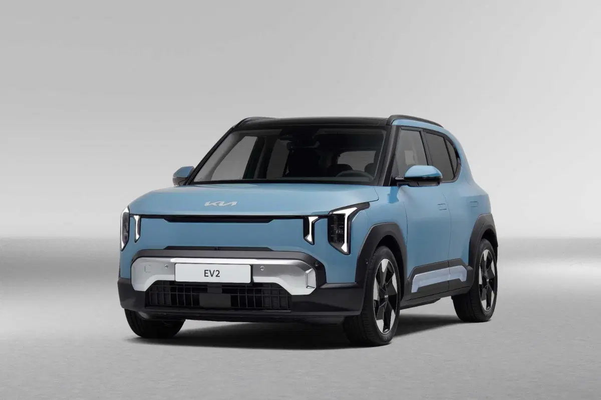 Kia EV2 si mostra per la prima volta dal vivo: ecco la versione finale (30)