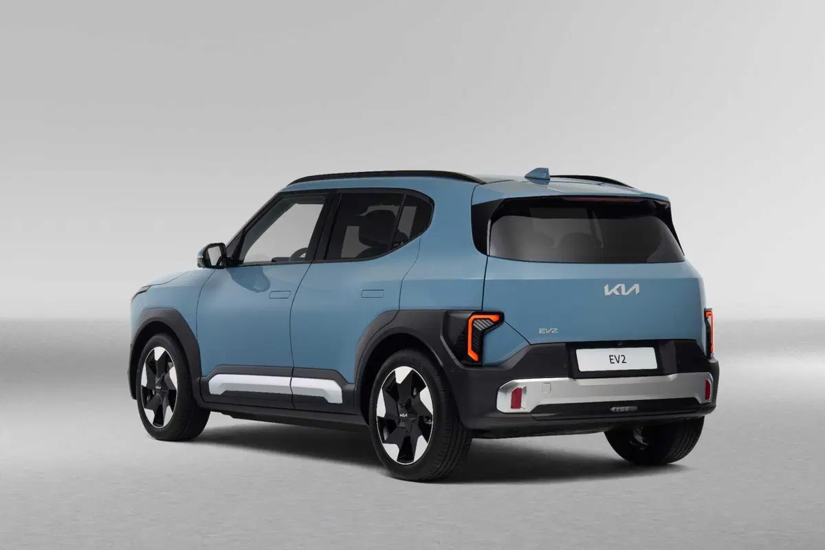 Kia EV2 si mostra per la prima volta dal vivo: ecco la versione finale (34)