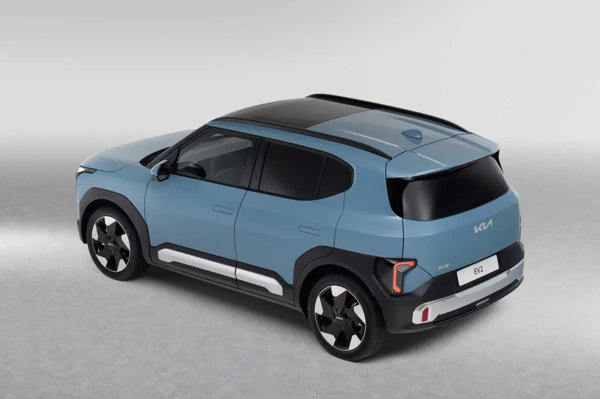 Kia EV2 si mostra per la prima volta dal vivo: ecco la versione finale (35)