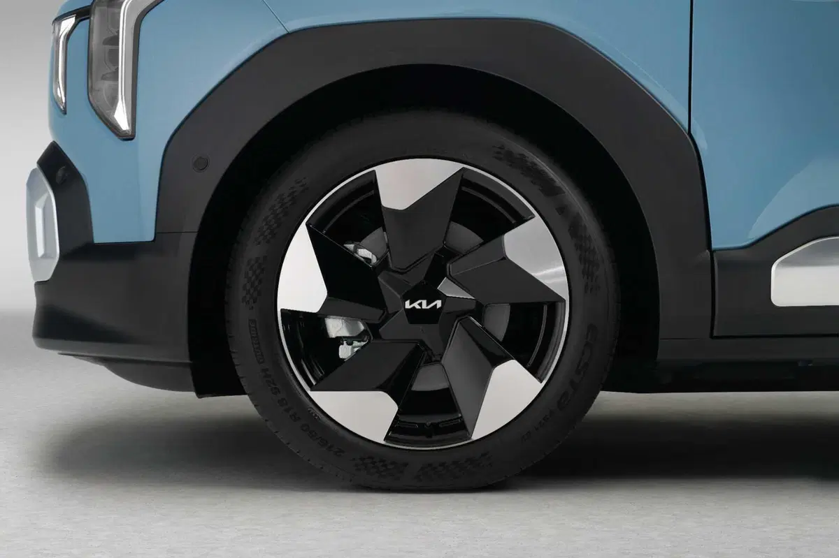 Kia EV2 si mostra per la prima volta dal vivo: ecco la versione finale (37)