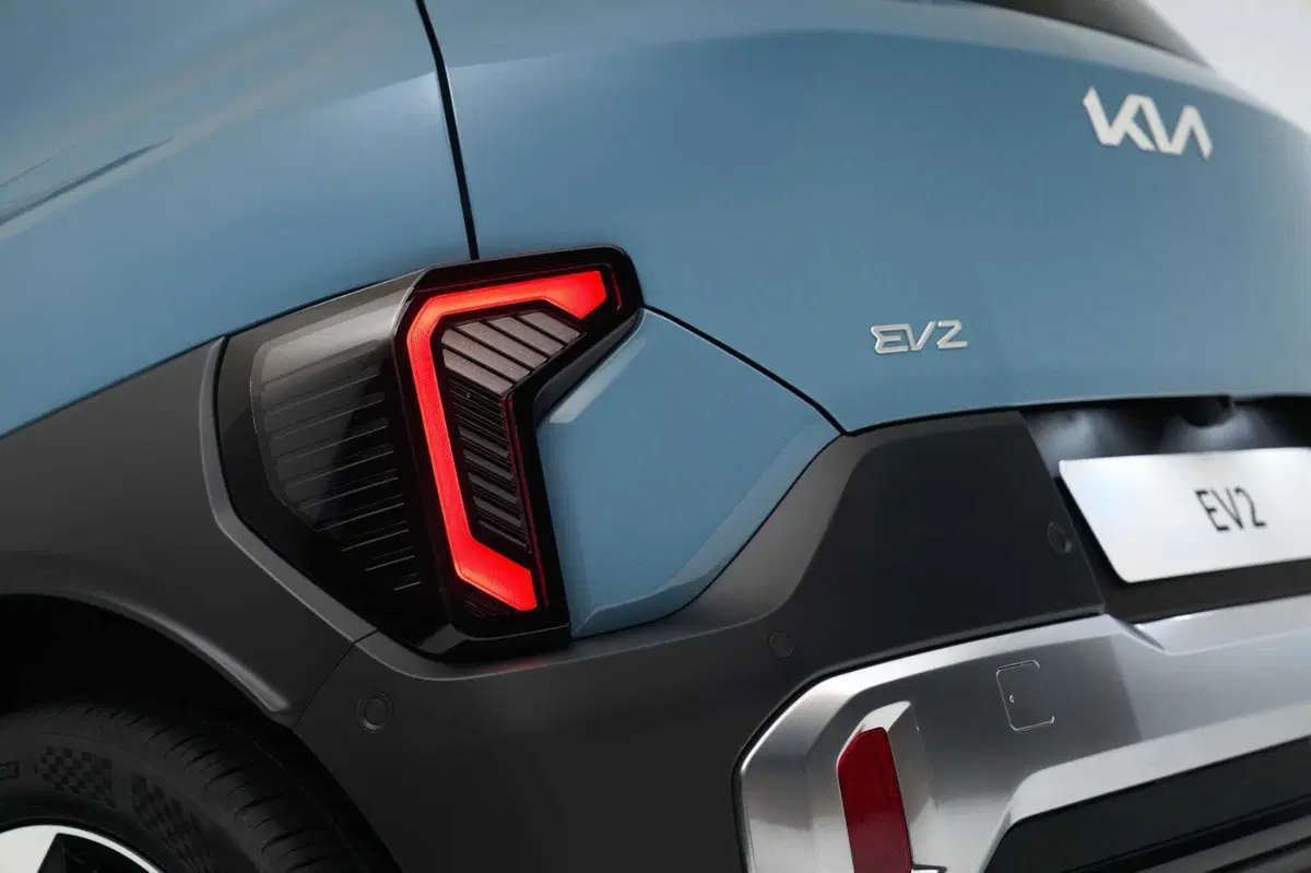 Kia EV2 si mostra per la prima volta dal vivo: ecco la versione finale (38)