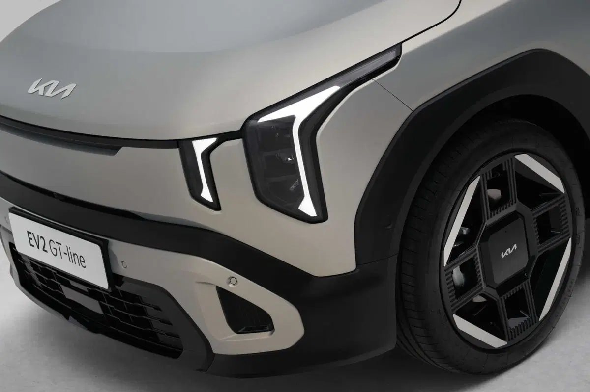 Kia EV2 si mostra per la prima volta dal vivo: ecco la versione finale (61)