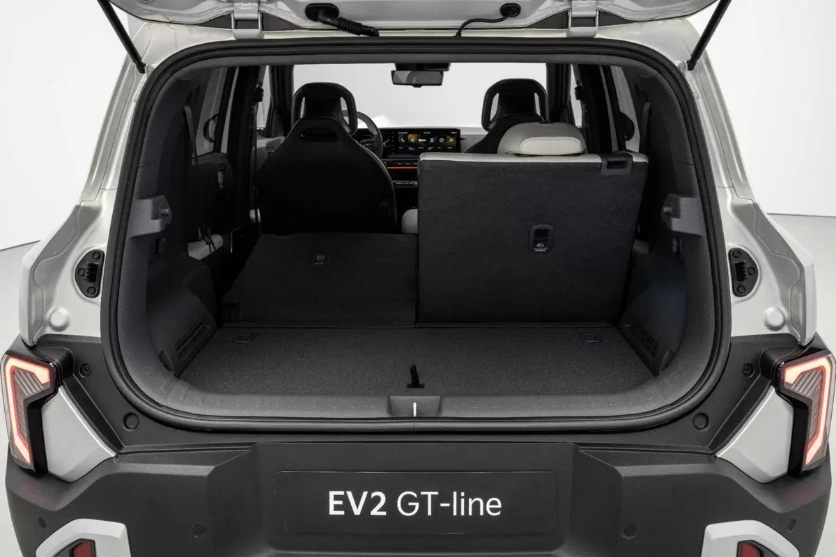 Kia EV2 si mostra per la prima volta dal vivo: ecco la versione finale (51)