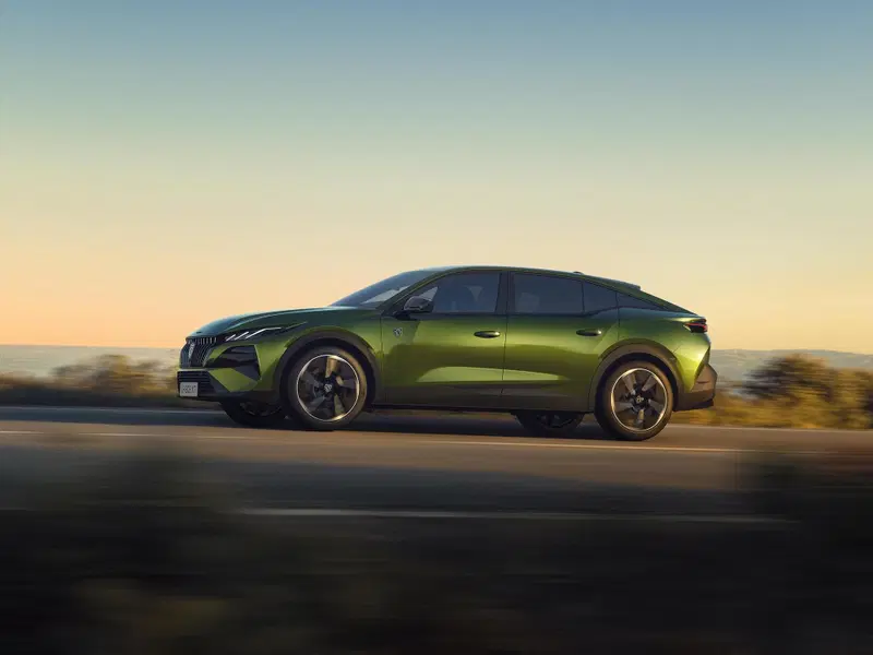 Peugeot 408