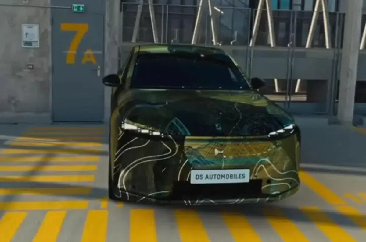 DS Automobiles: dal concept “Taylor Made N°4” alla nuova DS N°7 (3)