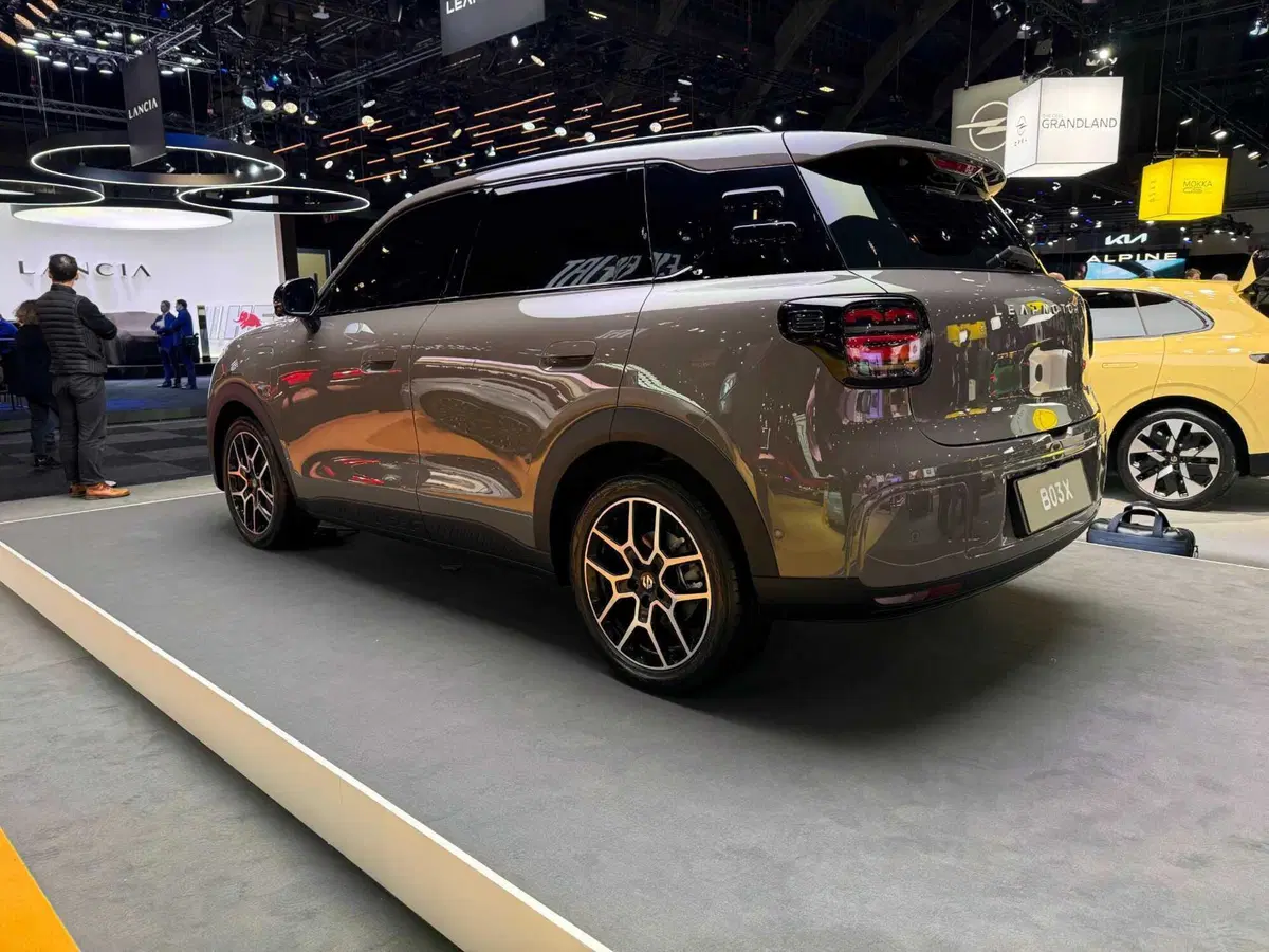 Leapmotor accelera in Europa: a Bruxelles 2026 debutta una gamma sempre più matura tra nuove elettriche e range extender (2)