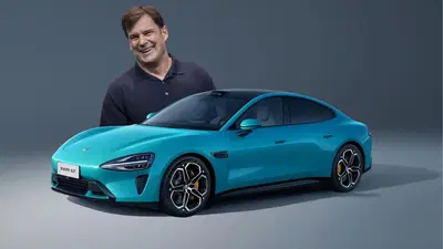 Investimenti e batterie cinesi: la strategia di Ford per tornare in pista (che spaventa Trump)