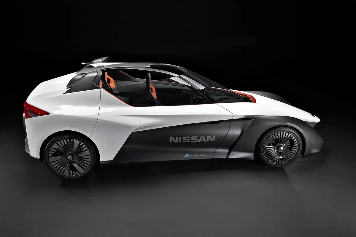 Nissan BladeGlider: la sportiva del futuro progettata con la Williams F1  (3)