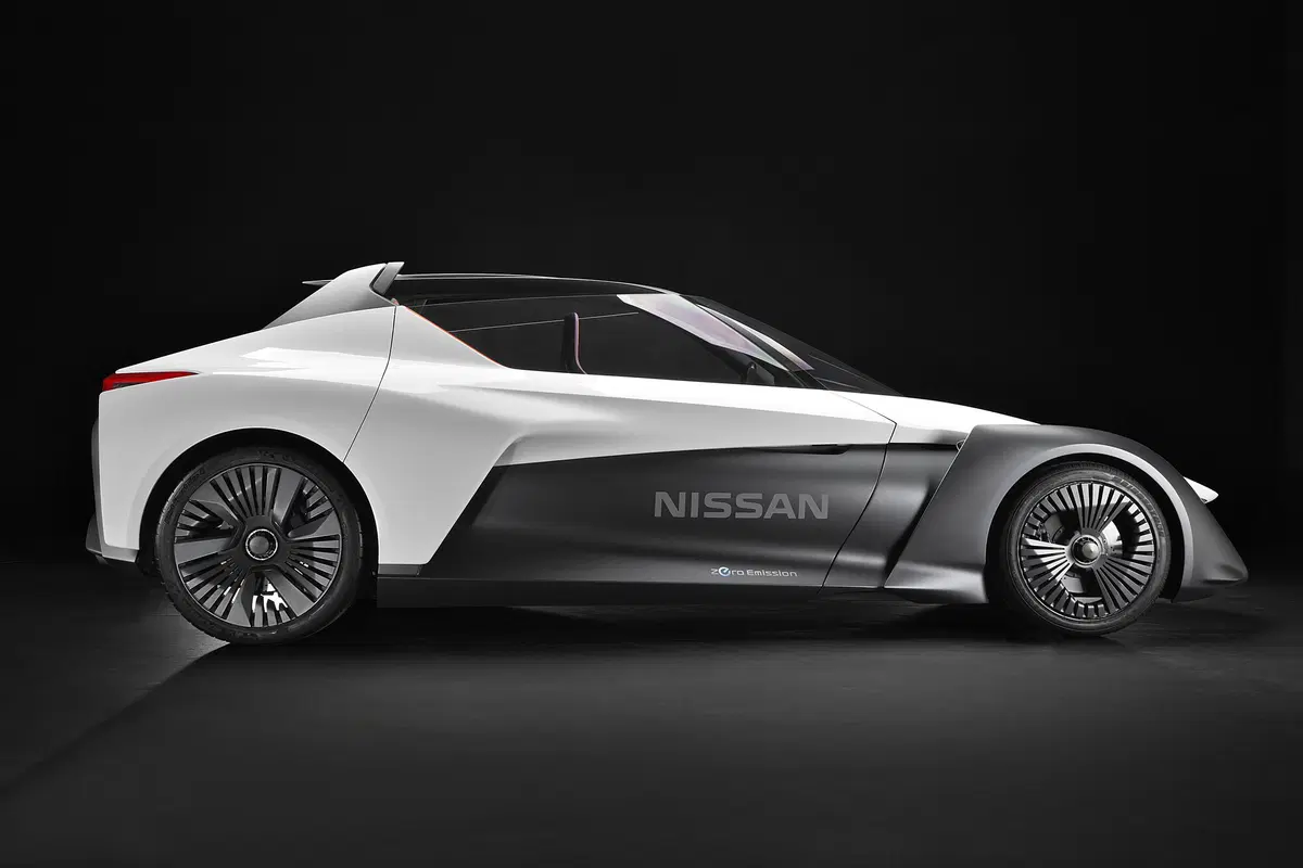Nissan BladeGlider: la sportiva del futuro progettata con la Williams F1  (2)