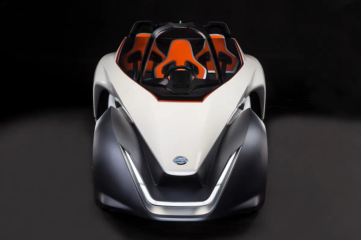 Nissan BladeGlider: la sportiva del futuro progettata con la Williams F1  (5)