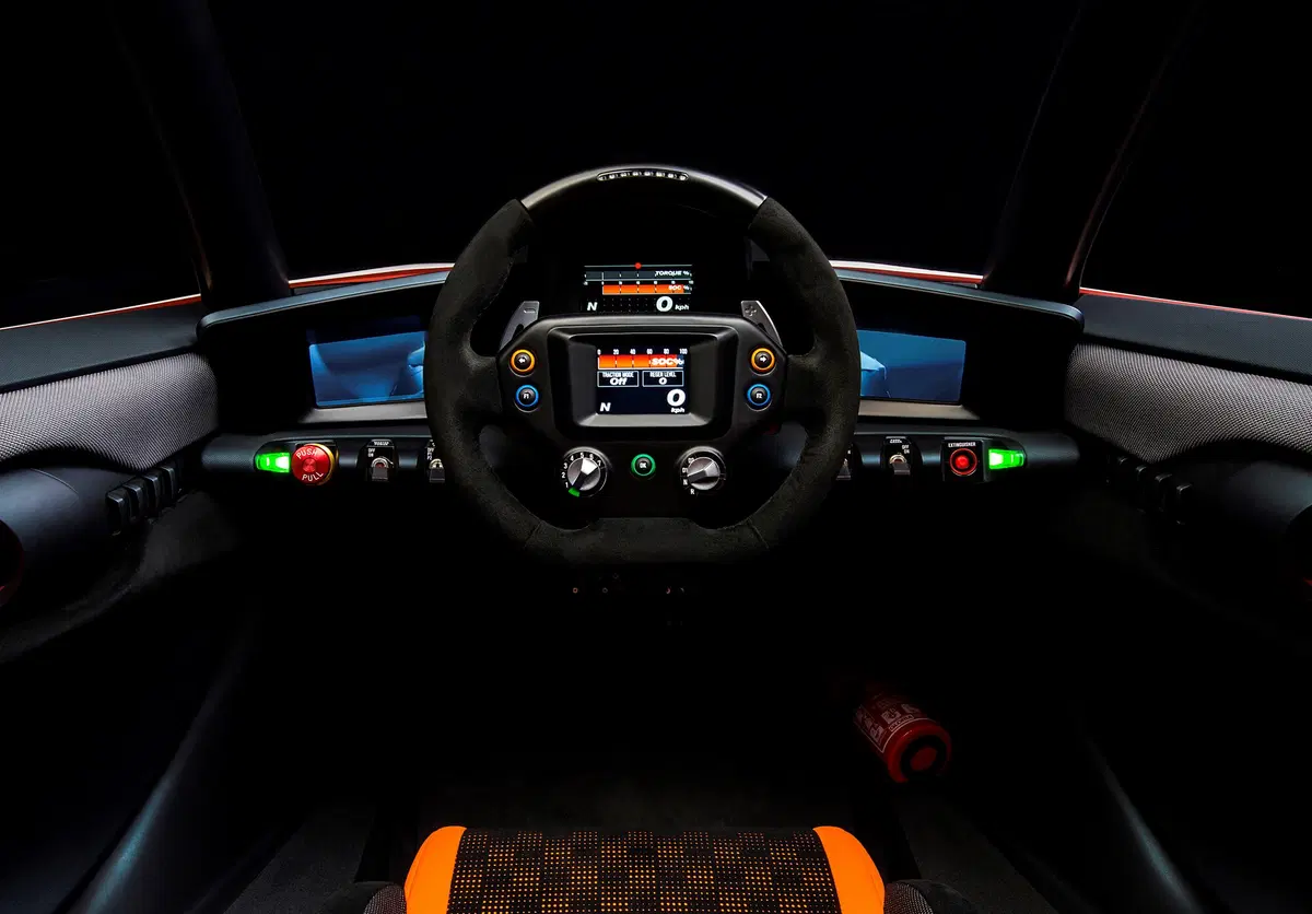 Nissan BladeGlider: la sportiva del futuro progettata con la Williams F1  (8)