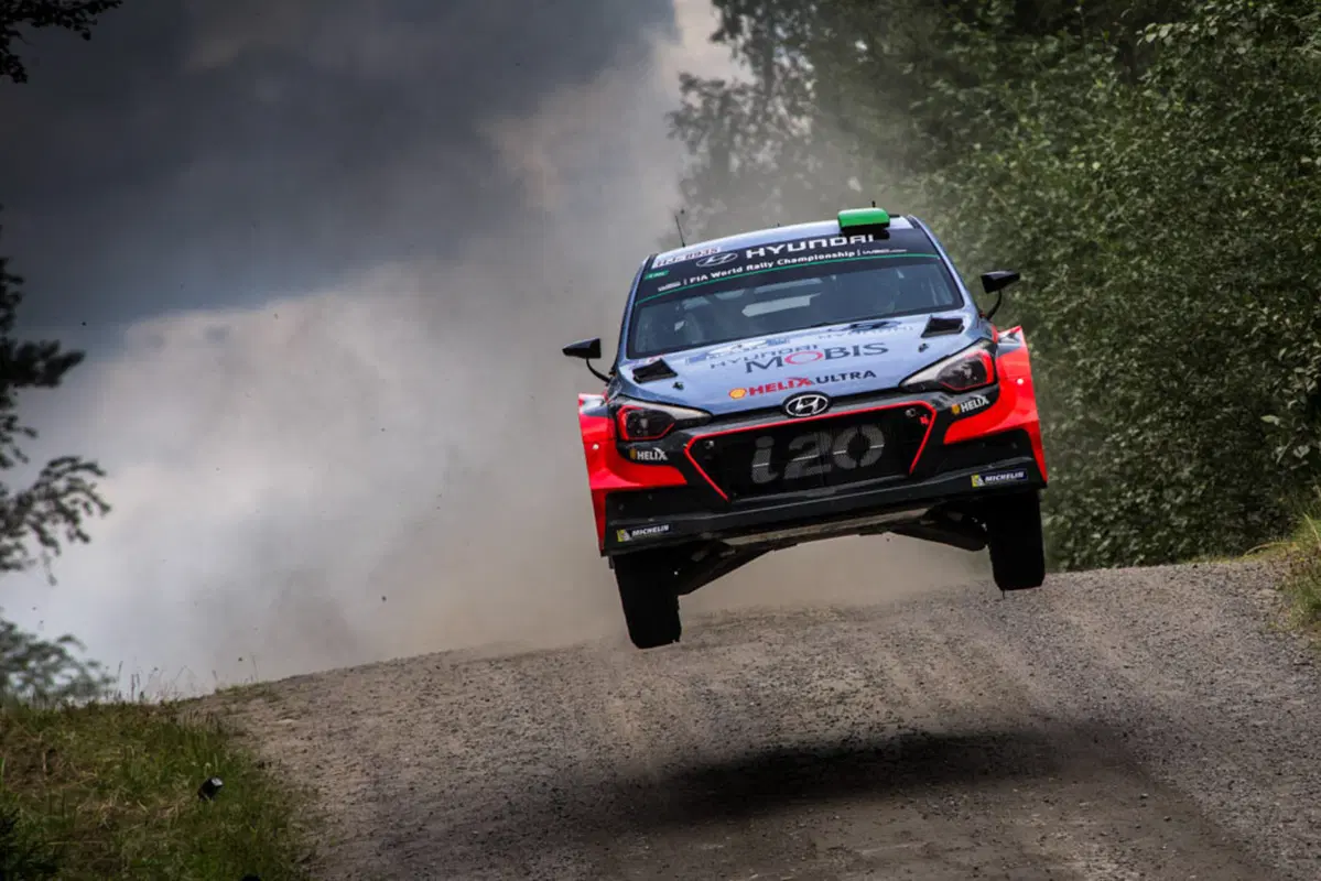 WRC 2016 con Hayden Paddon: Finlandia (4)