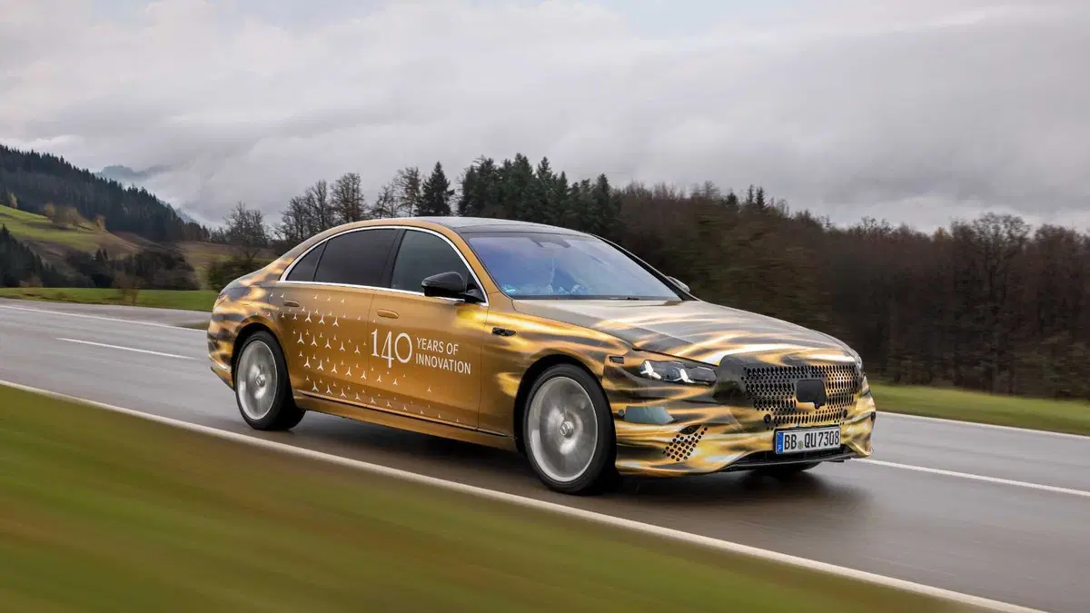 Mercedes-Benz Classe S 2026: arriva il restyling, ecco le foto spia ufficiali