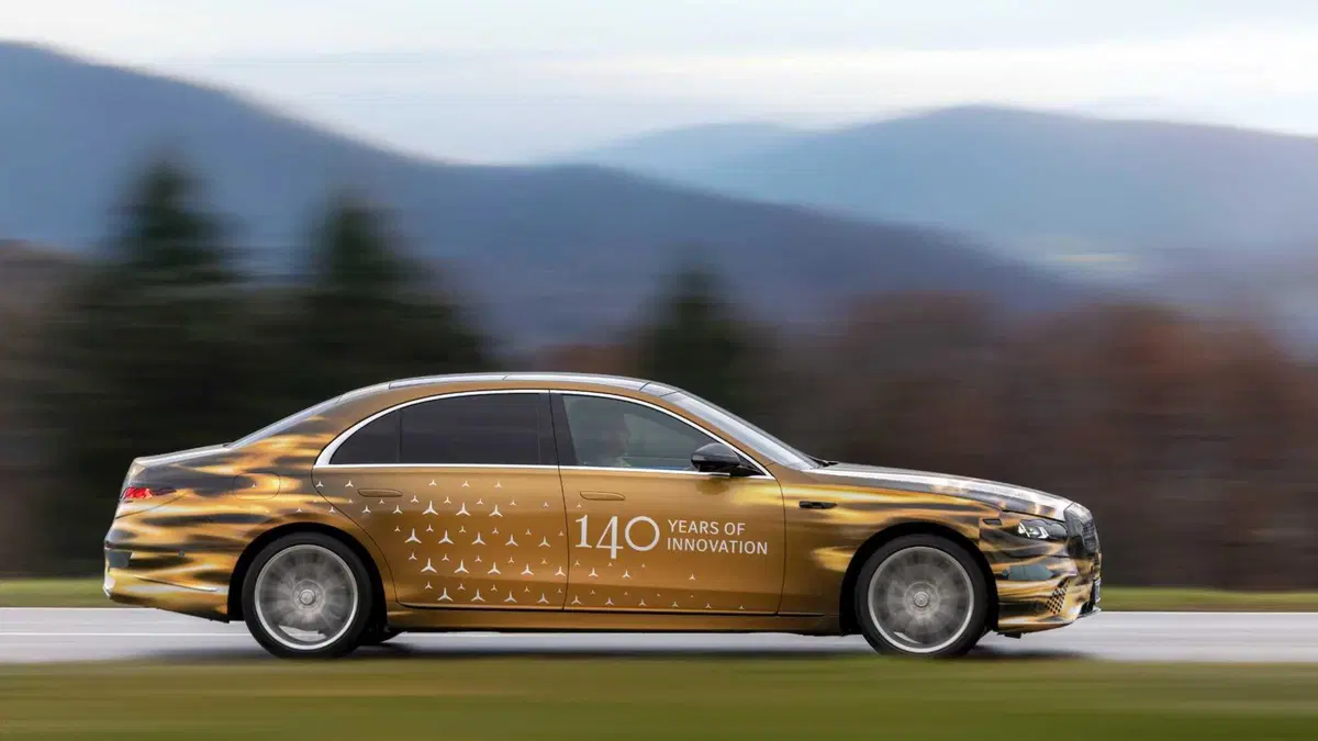 Mercedes-Benz Classe S 2026: arriva il restyling, ecco le foto spia ufficiali (6)