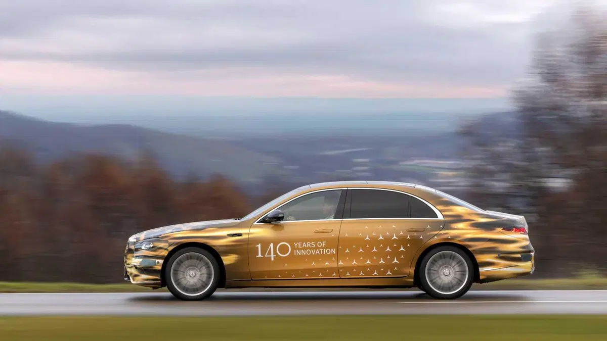 Mercedes-Benz Classe S 2026: arriva il restyling, ecco le foto spia ufficiali (7)