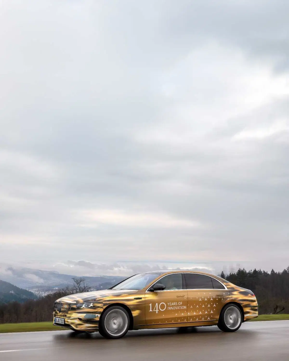 Mercedes-Benz Classe S 2026: arriva il restyling, ecco le foto spia ufficiali (2)