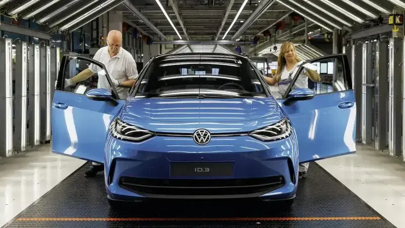 Volkswagen rallenta in Cina ma resta il primo marchio straniero: la partita si sposta sull&rsquo;elettrico