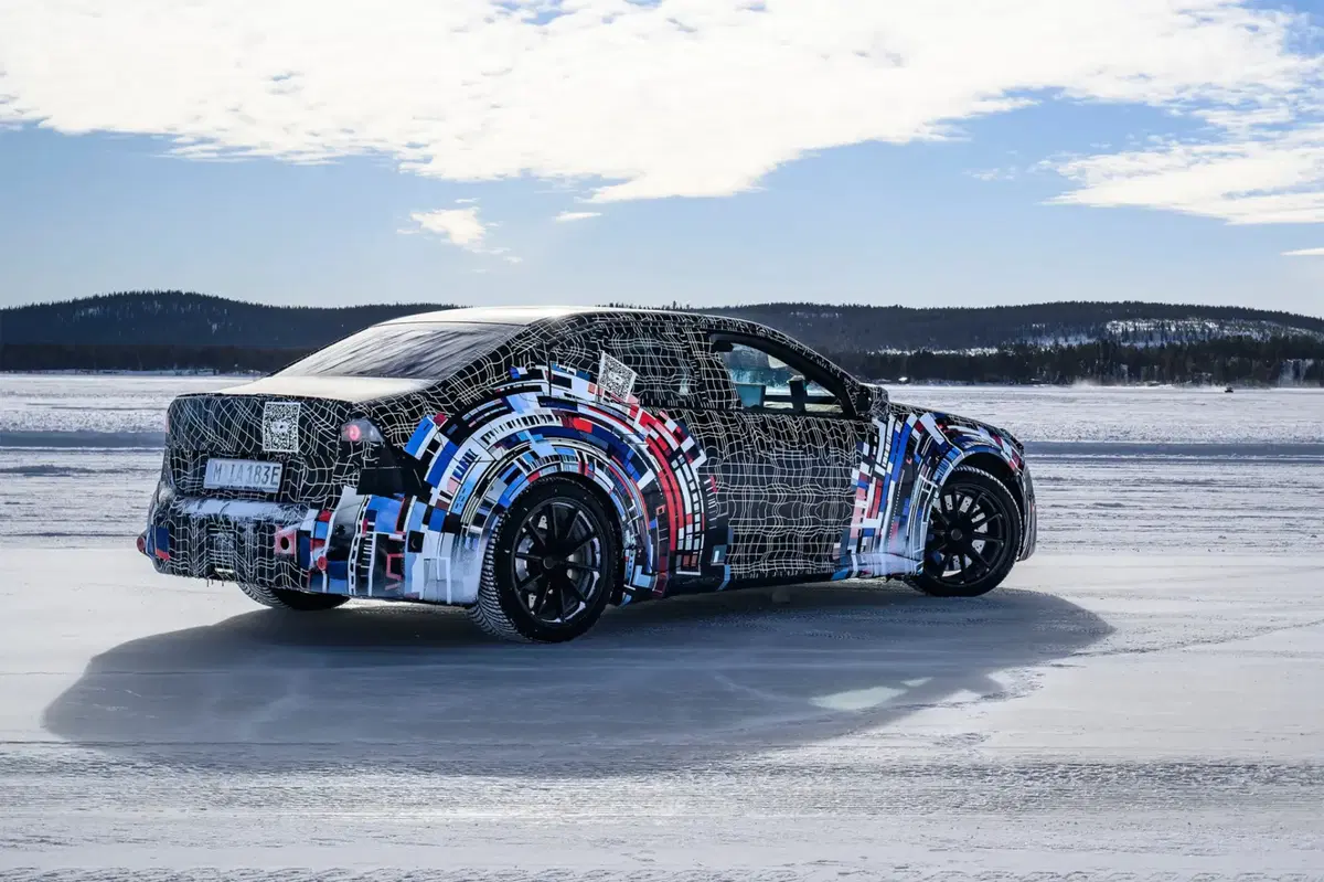 BMW M3 Elettrica: confermata con quattro motori e una batteria speciale (3)