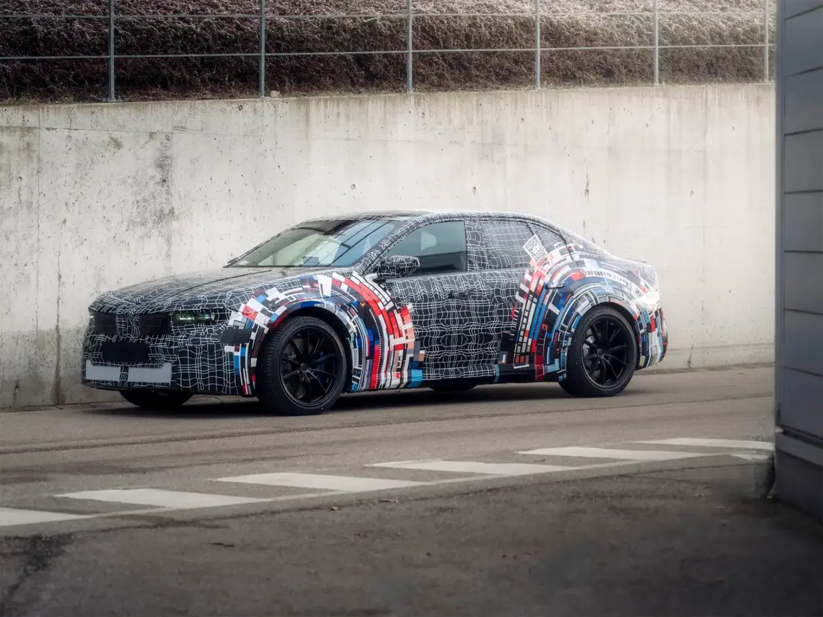 BMW M3 Elettrica: confermata con quattro motori e una batteria speciale (6)