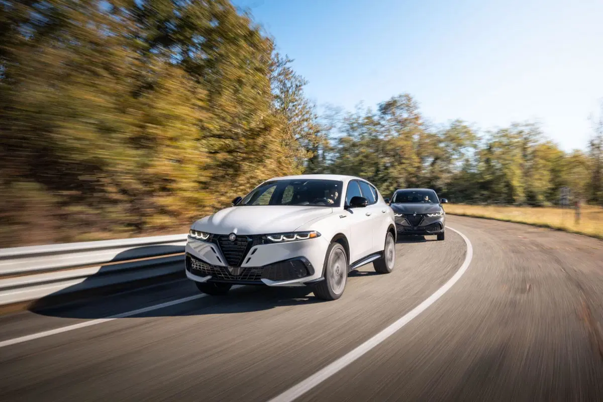 Alfa Romeo Tonale restyling USA: una sola ricetta, 2.0 turbo AWD e addio plug-in (15)