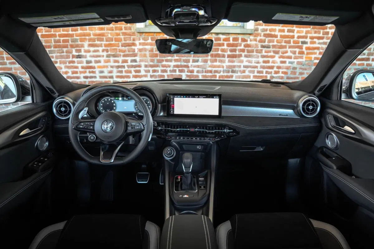 Alfa Romeo Tonale restyling USA: una sola ricetta, 2.0 turbo AWD e addio plug-in (22)