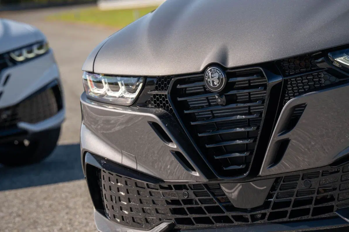 Alfa Romeo Tonale restyling USA: una sola ricetta, 2.0 turbo AWD e addio plug-in (30)