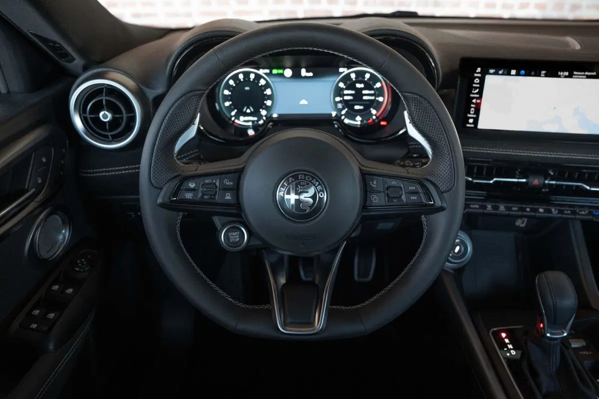 Alfa Romeo Tonale restyling USA: una sola ricetta, 2.0 turbo AWD e addio plug-in (32)