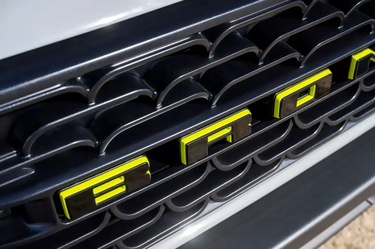 Ford Bronco RTR 2027: il SUV off‑road che sfida il Raptor ad un prezzo più accessibile (10)
