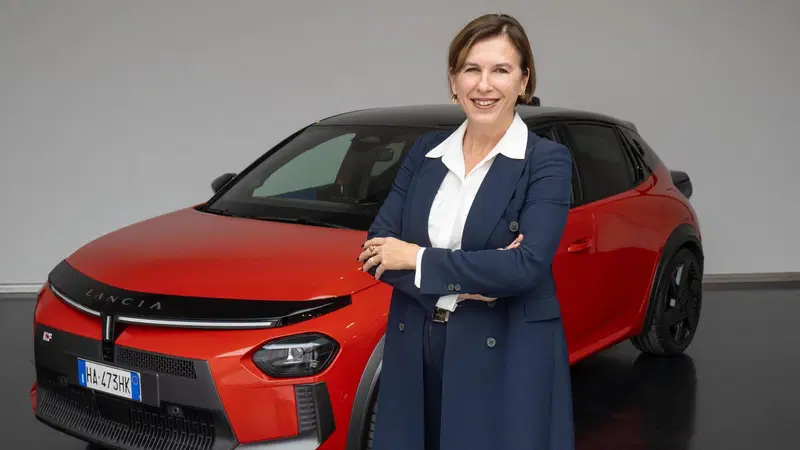 Stellantis, Lancia, in esclusiva parla la CEO Zerbi: &ldquo;Sulla Ypsilon arriva un nuovo motore. La squadra corse a Parigi? Il mondo &egrave; cambiato. Una nuova Thema? Meglio puntare sull&rsquo;eleganza inclusiva&rdquo;