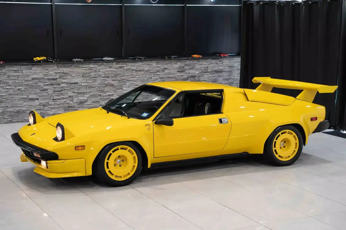 Lamborghini Jalpa Giallo Fly: la supersportiva anni ’80 più rara che puoi comprare (2)