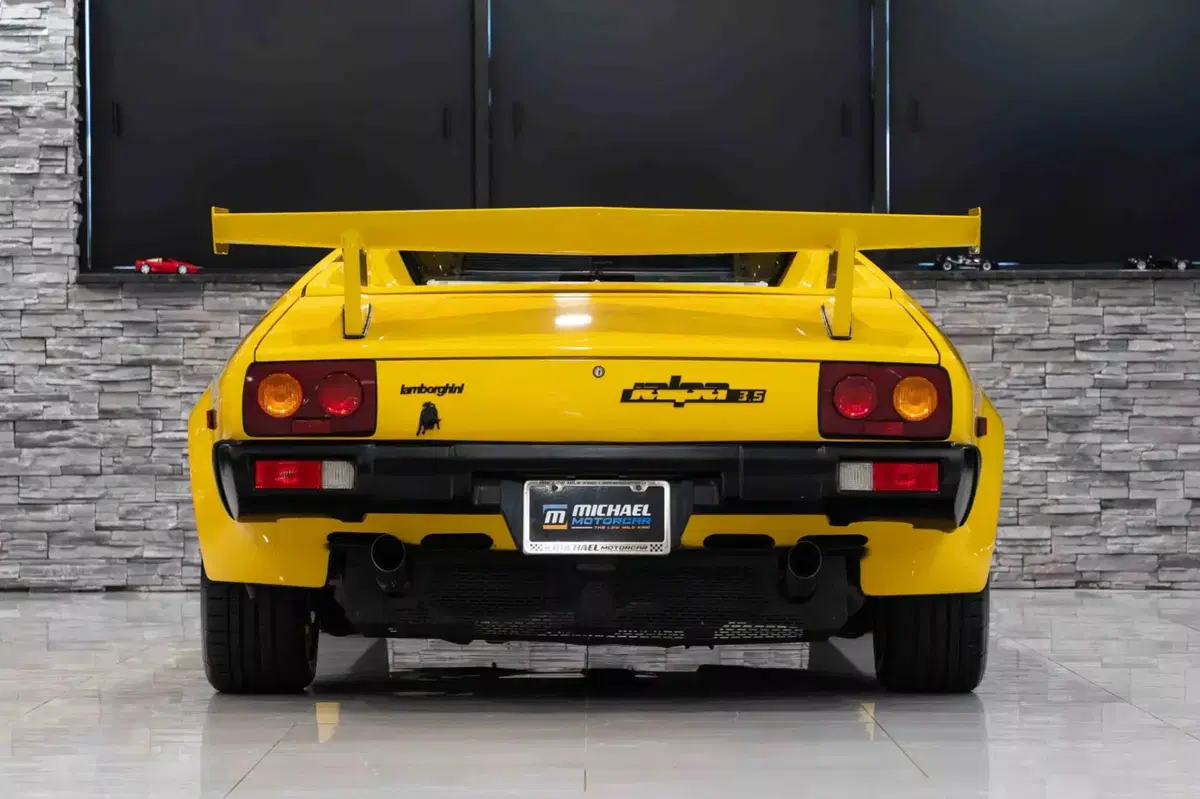 Lamborghini Jalpa Giallo Fly: la supersportiva anni ’80 più rara che puoi comprare (9)