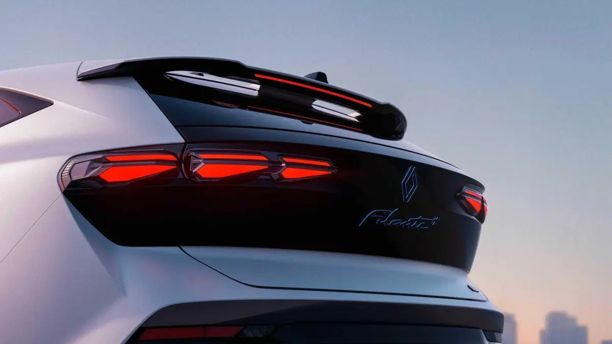 Renault Filante: il crossover da 250 CV che segna il ritorno della Losanga nel premium (14)