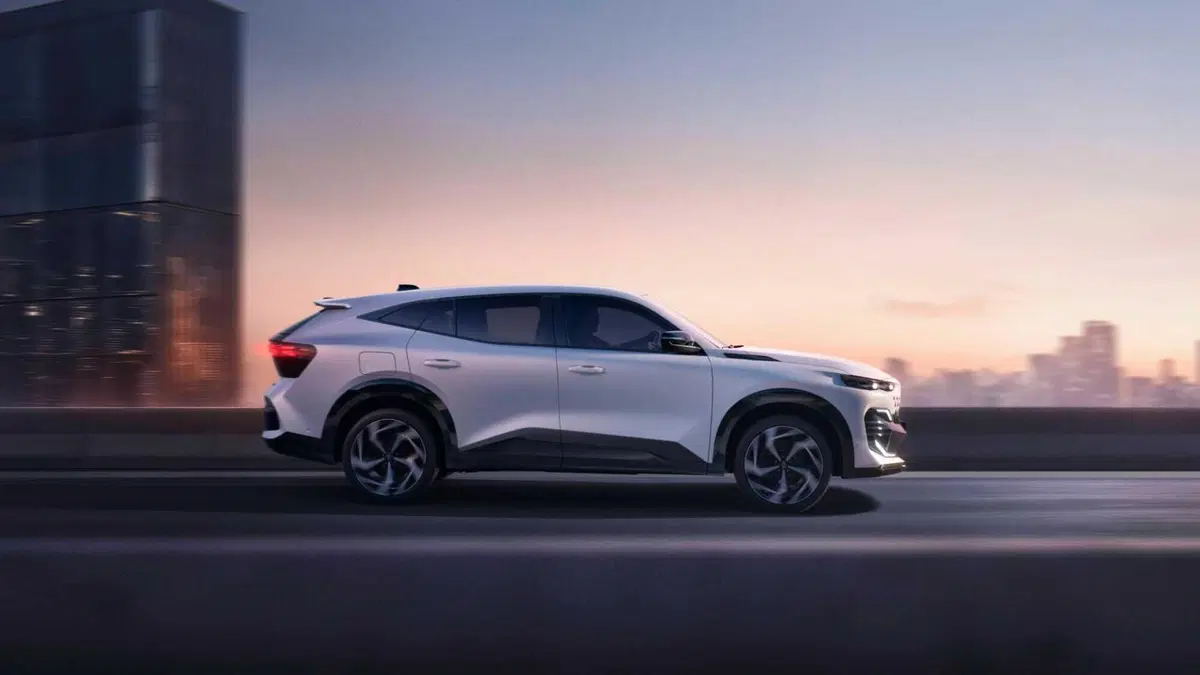 Renault Filante: il crossover da 250 CV che segna il ritorno della Losanga nel premium (15)