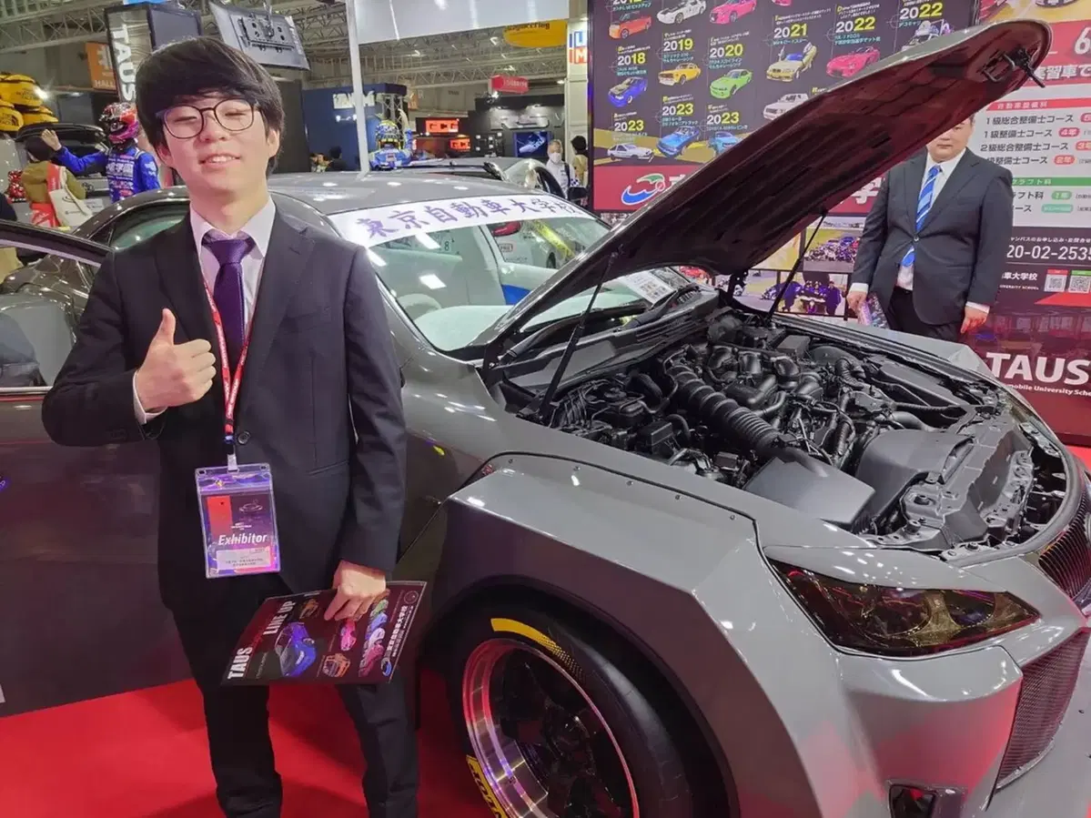 Questa Lexus sembra uscita da Minecraft: è l’auto più strana del Tokyo Auto Salon 2026 (5)