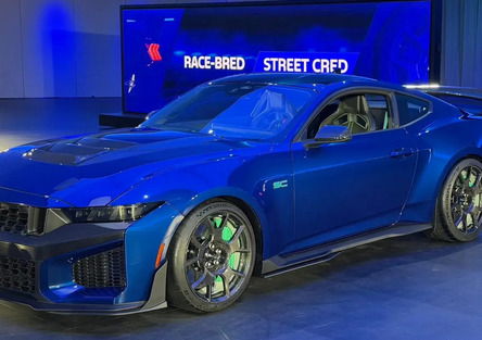 Ford Mustang Dark Horse SC 2026: nasce la “supercharged” pensata per la pista e pronta a sfidare Porsche