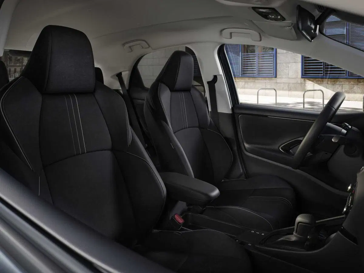 Toyota Yaris 2026: più tecnologia, nuovo look e un prezzo che parte da 19.950 euro (5)