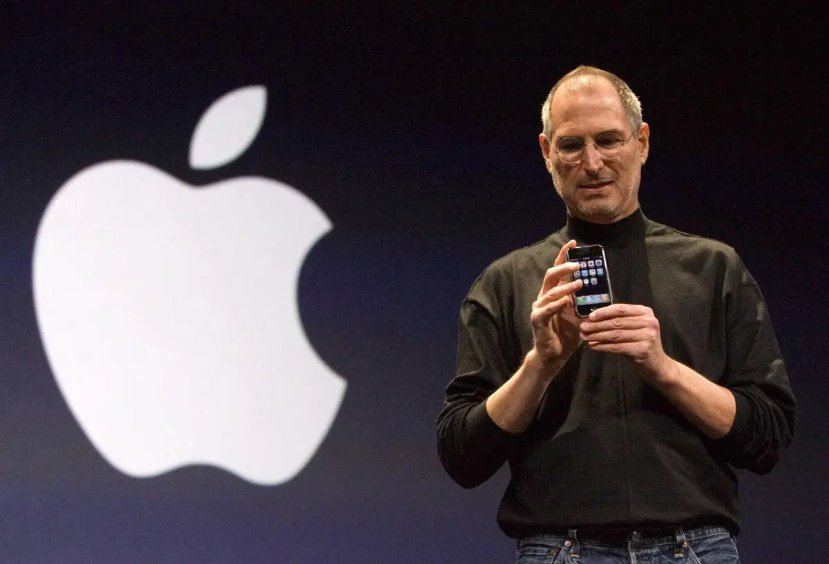 Steve Jobs, all'asta un documento firmato di suo pugno: vale più dell'auto che ha venduto