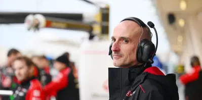 F1 2026. Haas, Andrea De Zordo avverte: &ldquo;La vera sfida non &egrave; l&rsquo;aerodinamica. Tutto passa dalla gestione dell&rsquo;energia&rdquo;
