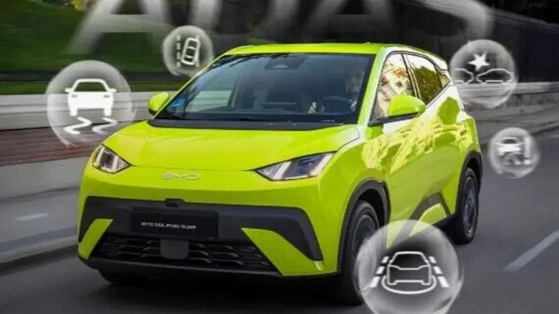 BYD riaccende lo scontro con Stellantis: Fiat 500/Panda pi&ugrave; lente senza ADAS? &ldquo;Sulla sicurezza non rallentiamo&rdquo;