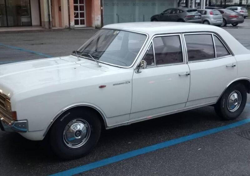 Opel Rekordd'epoca del 1969 a Viadana