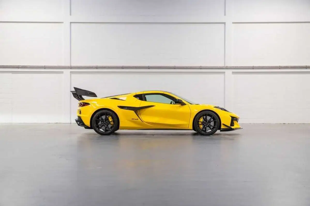 Corvette ZR1 da 1.064 CV: la supercar americana più potente di sempre sbarca in Europa (5)