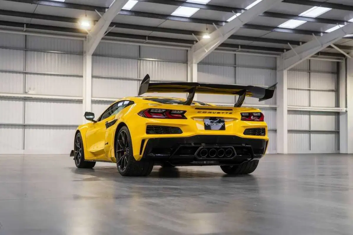 Corvette ZR1 da 1.064 CV: la supercar americana più potente di sempre sbarca in Europa (6)